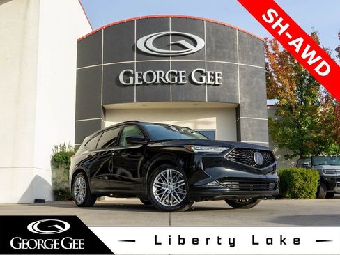 Used 2023 Acura MDX SH-AWD w/ Advance Package image 2