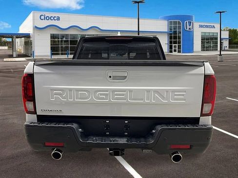 New 2026 Honda Ridgeline Black Edition image 4