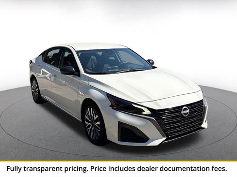 Used 2026 Nissan Altima 2.5 SV FWD image 1