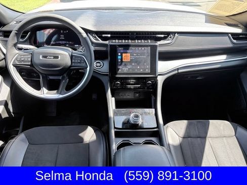 Used 2023 Jeep Grand Cherokee Altitude AWD/4WD image 10