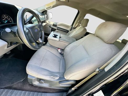 Used 2017 Ford F150 XLT image 21