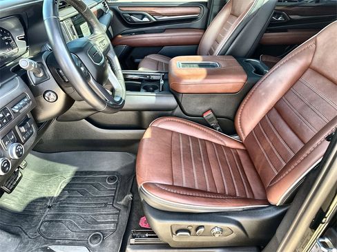 Used 2023 GMC Yukon Denali Ultimate image 24