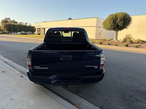 Used 2013 Toyota Tacoma PreRunner w/ TRD Sport Pkg RWD image 5