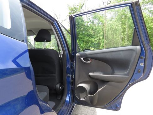 Used 2010 Honda Fit Sport image 15
