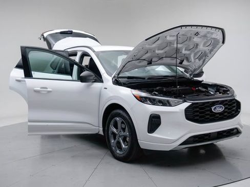 Used 2023 Ford Escape ST-Line AWD/4WD image 16