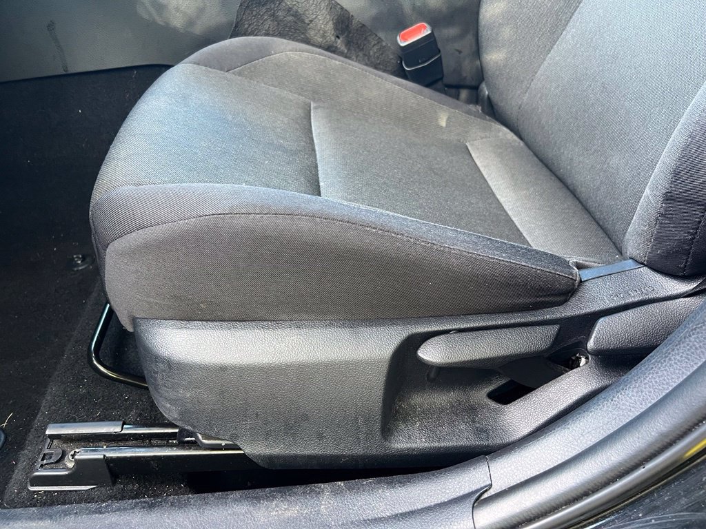 Used 2025 Toyota Camry LE FWD image 31