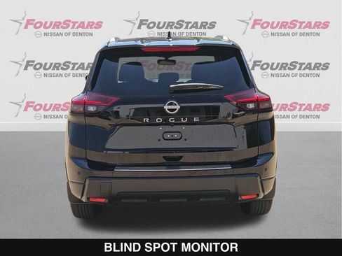 Used 2025 Nissan Rogue SV w/ SV Premium Package FWD image 5