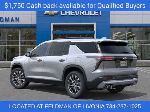 New 2026 Chevrolet Traverse LT w/ Sun and Wheel Package AWD/4WD image 3