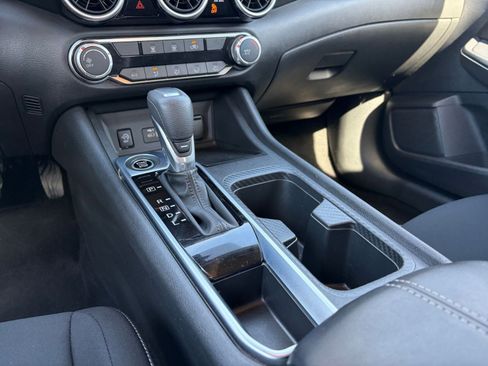 Used 2025 Nissan Sentra SV image 39