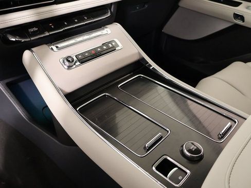 New 2026 Lincoln Aviator Reserve image 8