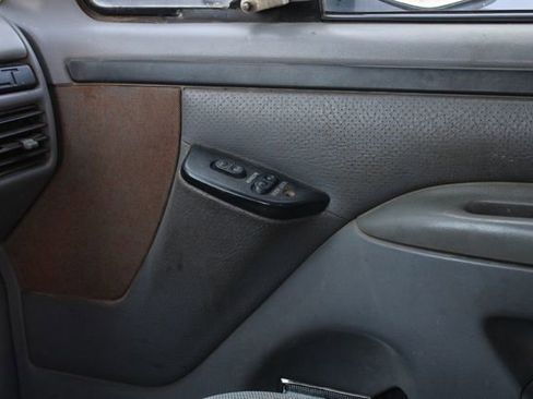 Used 1996 Ford F350 2WD SuperCab DRW image 19