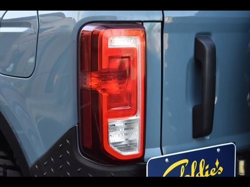 Used 2021 Ford Bronco Black Diamond image 57