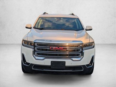 Used 2023 GMC Acadia SLT image 2