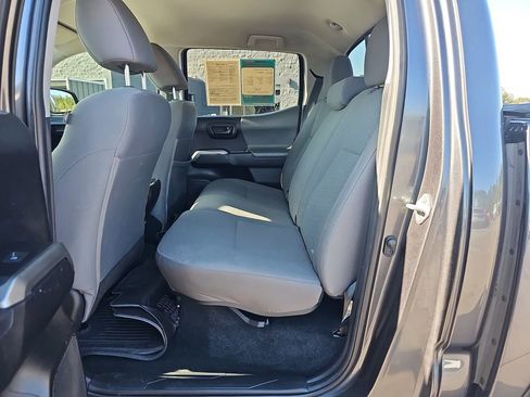 Used 2022 Toyota Tacoma SR5 w/ Technology Package image 17