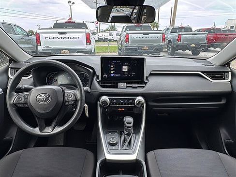 Used 2025 Toyota RAV4 LE AWD/4WD image 20