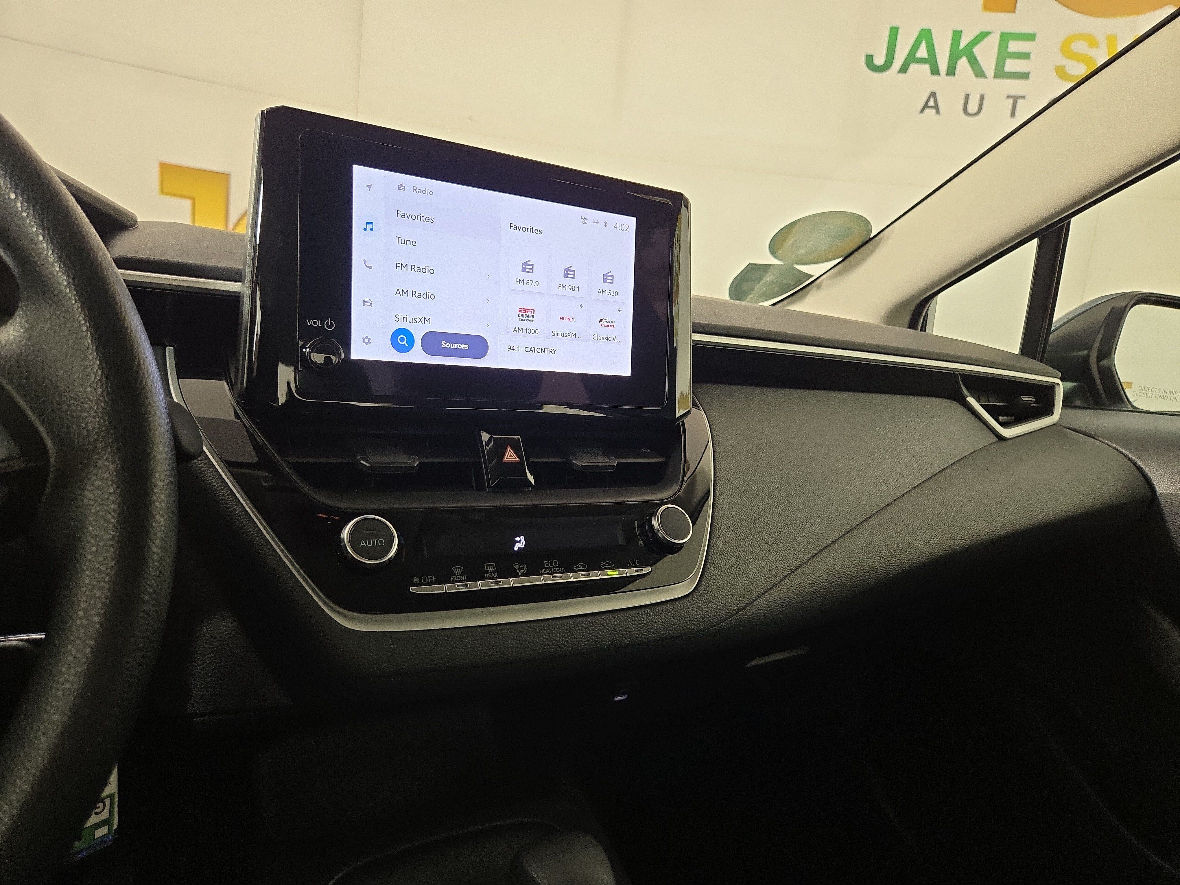Used 2025 Toyota Corolla LE FWD image 21
