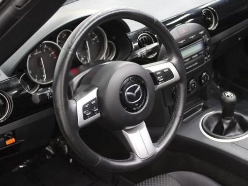 Used 2007 MAZDA MX-5 Miata Sport w/ Convenience Pkg RWD image 11