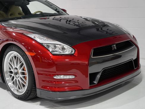 Used 2016 Nissan GT-R Premium AWD/4WD image 23