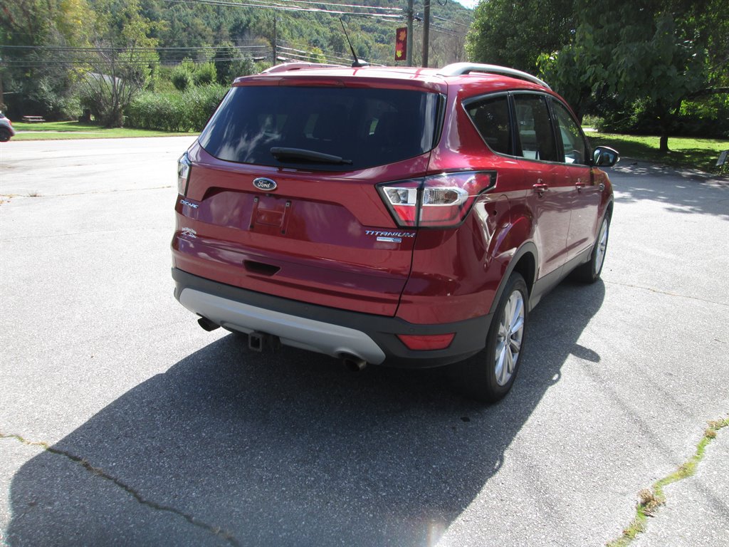 Used 2017 Ford Escape Titanium AWD/4WD image 5