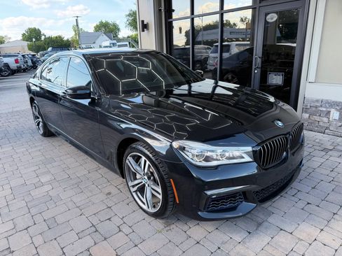 Used 2018 BMW 750i RWD image 47