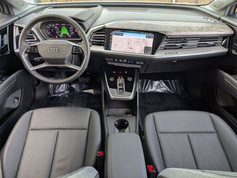 Used 2023 Audi Q4 e-tron Prestige image 7