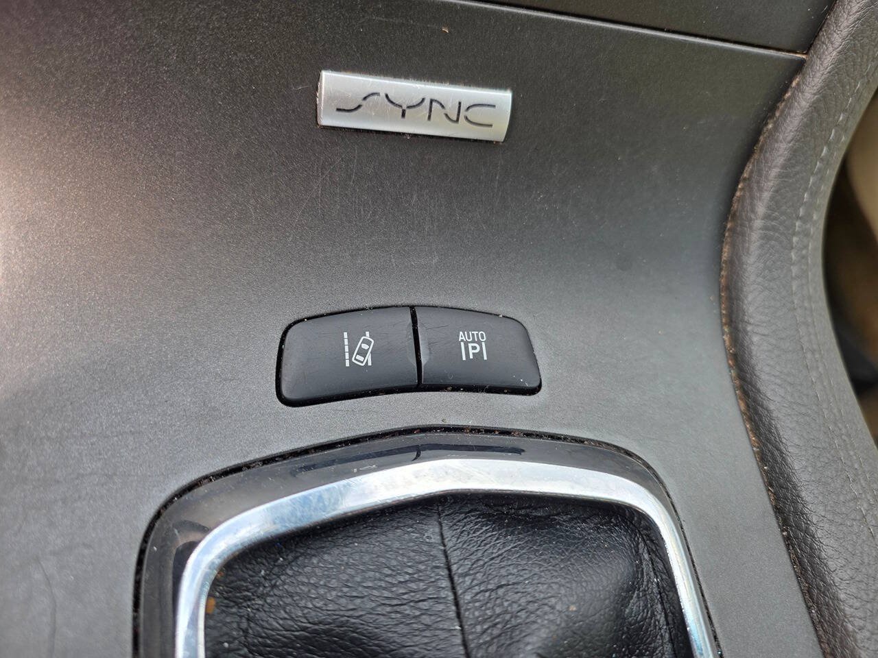 Used 2016 Lincoln MKT AWD w/ Equipment Group 201A image 16