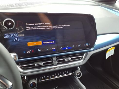 New 2026 Chevrolet Equinox EV LT w/ LPO, Blackout Package image 9