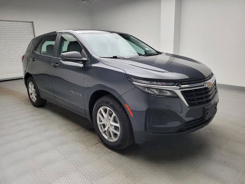 Used 2022 Chevrolet Equinox LS AWD/4WD image 13