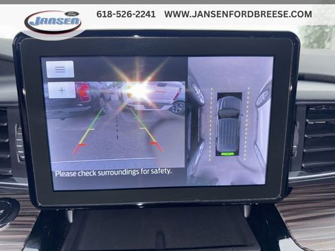 Used 2023 Ford Explorer Limited w/ Equipment Group 301A AWD/4WD image 26
