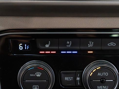 Used 2018 Volkswagen Atlas SEL Premium AWD/4WD image 14