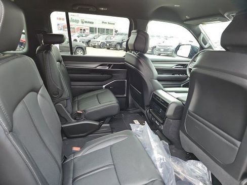 New 2026 Jeep Grand Wagoneer L 4WD image 14