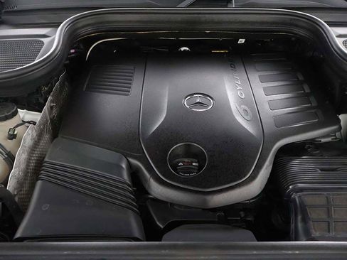 Used 2024 Mercedes-Benz GLE 450 4MATIC w/ AMG Line Exterior image 25