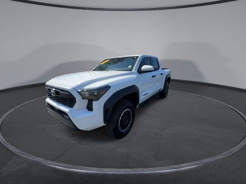 Used 2024 Toyota Tacoma TRD Off-Road image 6