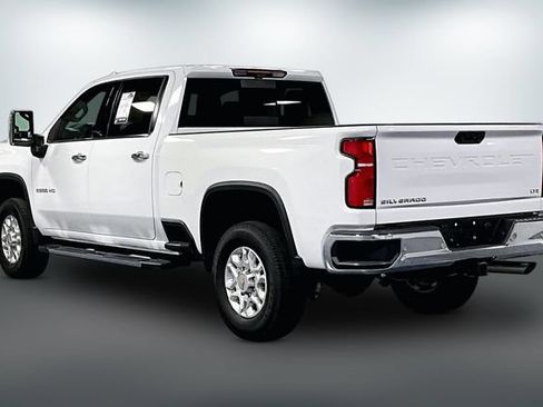 Used 2024 Chevrolet Silverado 2500 LTZ w/ LTZ Premium Package AWD/4WD image 4