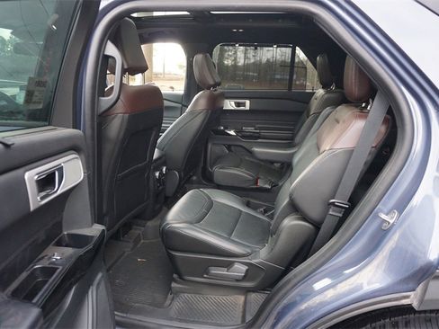 Used 2021 Ford Explorer Platinum w/ Equipment Group 601A image 15