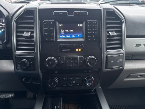 Used 2019 Ford F250 XLT w/ XLT Value Package image 24