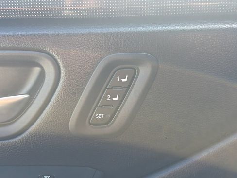 Used 2025 Honda Pilot Black Edition image 10