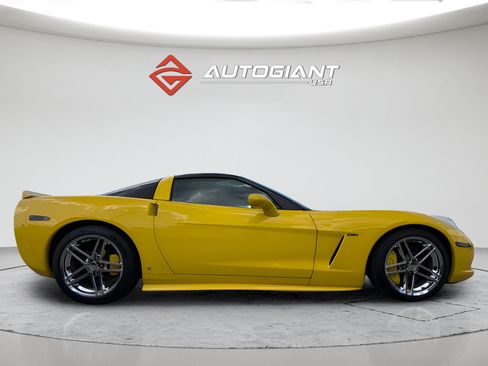 Used 2007 Chevrolet Corvette Coupe w/ Preferred Equipment Group RWD image 14