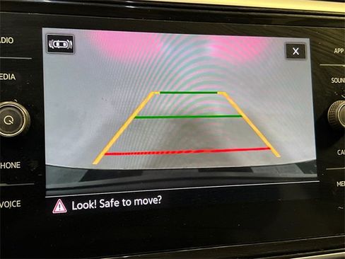 Used 2022 Volkswagen Atlas Cross Sport SE image 26