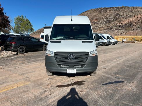 New 2026 Mercedes-Benz Sprinter 2500 image 8
