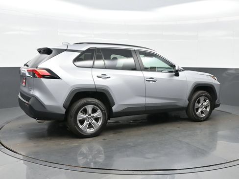 Used 2025 Toyota RAV4 XLE AWD/4WD image 6