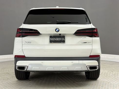 Used 2024 BMW X5 sDrive40i w/ Parking Assistance Package RWD image 10