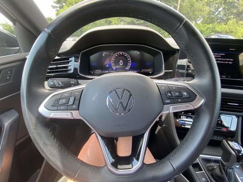 Used 2025 Volkswagen Jetta Sport FWD image 18
