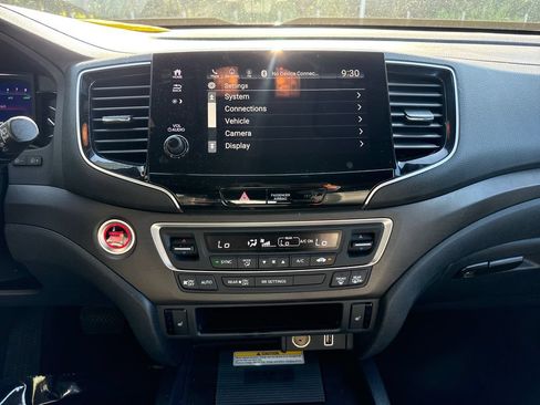 Used 2022 Honda Passport TrailSport image 19