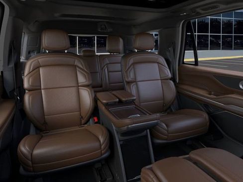 New 2025 Lincoln Navigator Reserve image 11