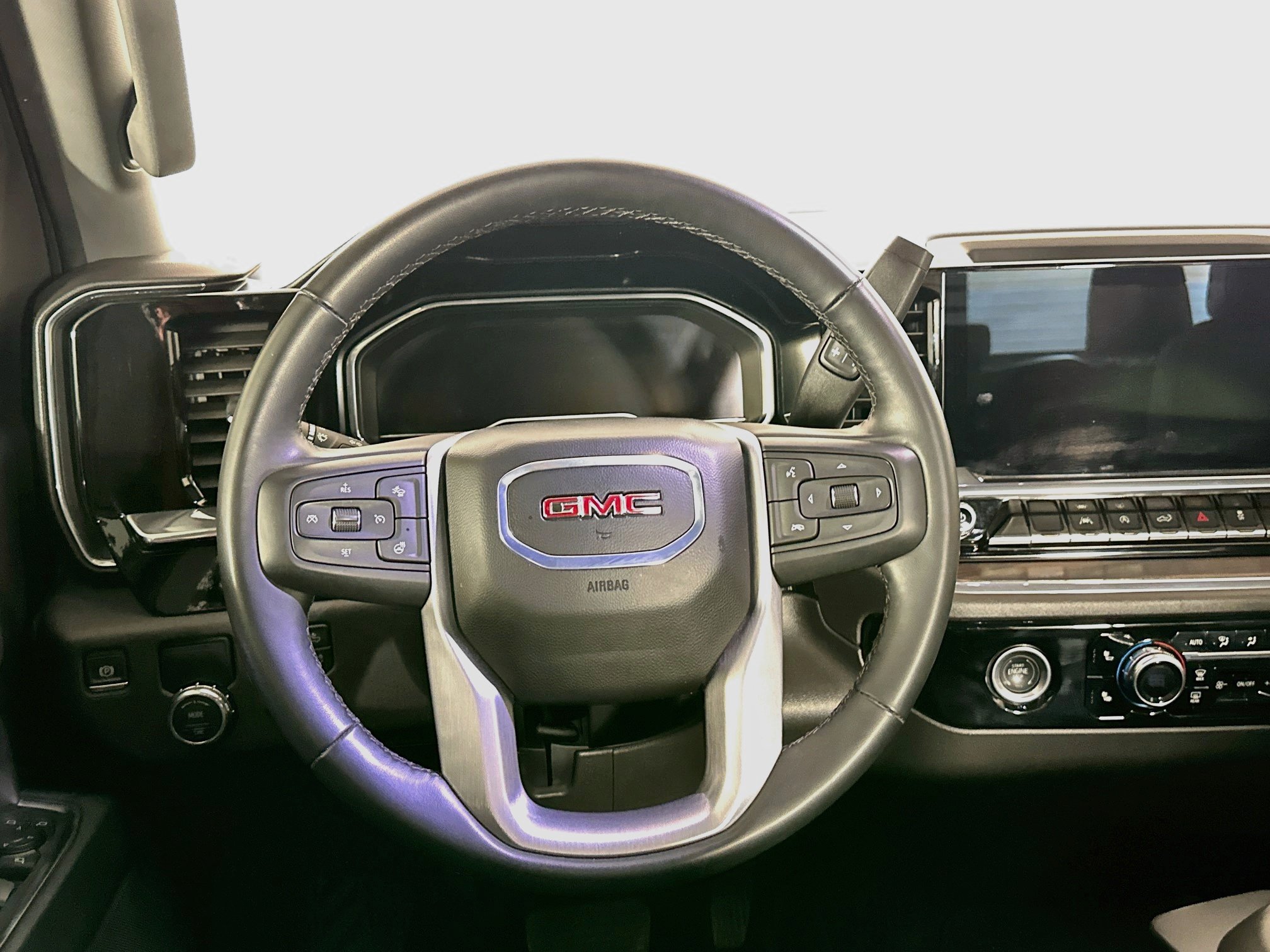 Used 2024 GMC Sierra 1500 SLT RWD image 17