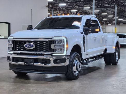 Used 2024 Ford F350 Lariat AWD/4WD image 4