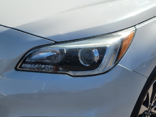 Used 2016 Subaru Outback 3.6R Limited AWD/4WD image 29