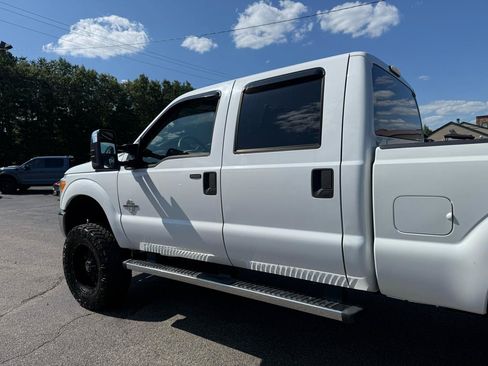 Used 2011 Ford F350 XLT w/ Chrome Pkg AWD/4WD image 8