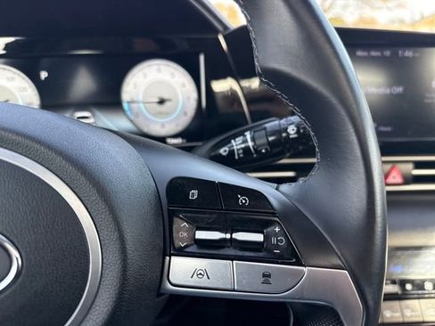 Used 2021 Hyundai Elantra SEL w/ Convenience + Premium Package image 39